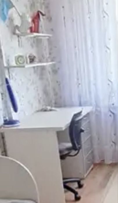 Шкаф купе и стол