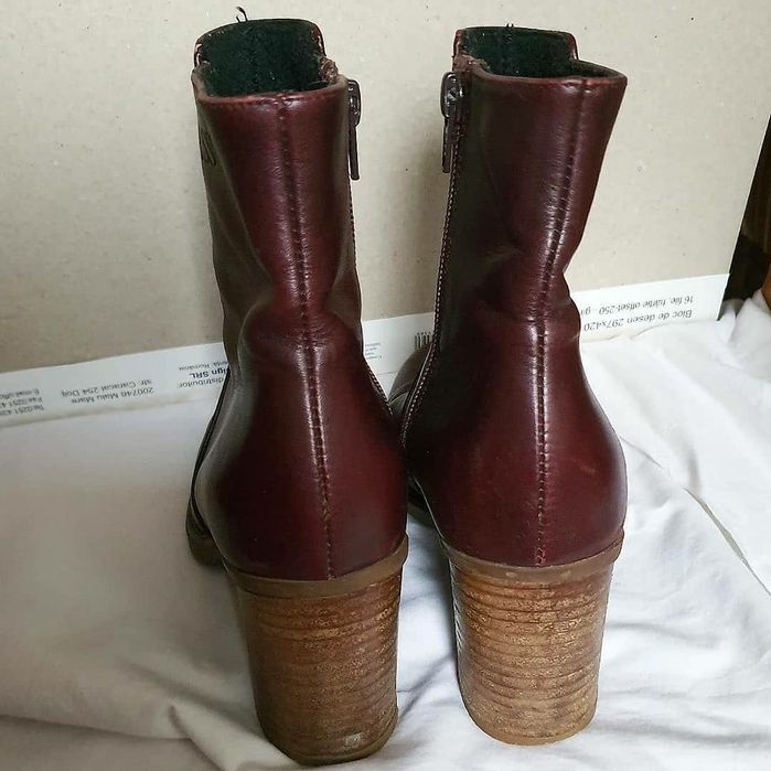 Ghete / botine cu toc piele visinii