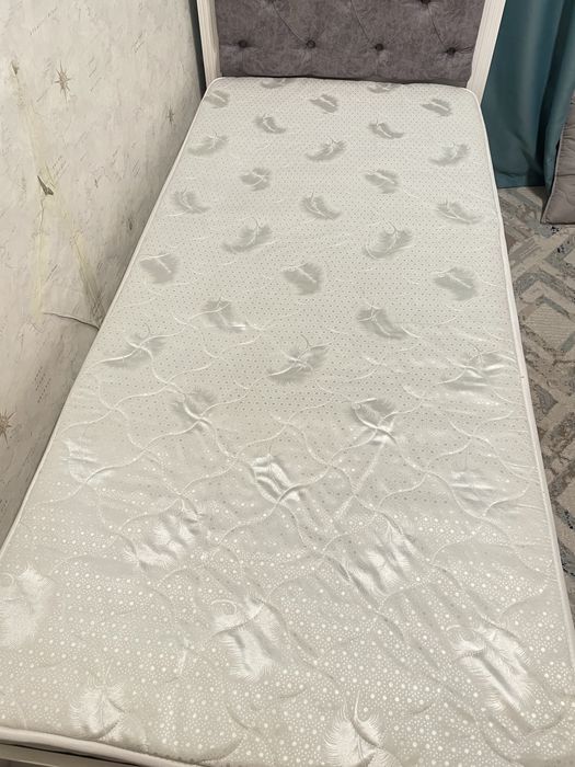 Кровать современная