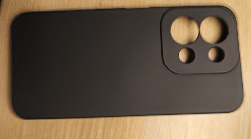 Продавам кейс за Xiaomi 15 C