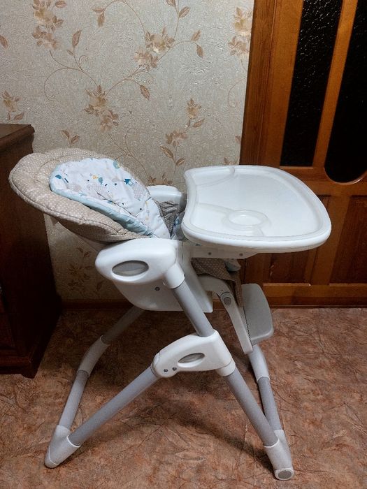 Стульчик для кормления Joie