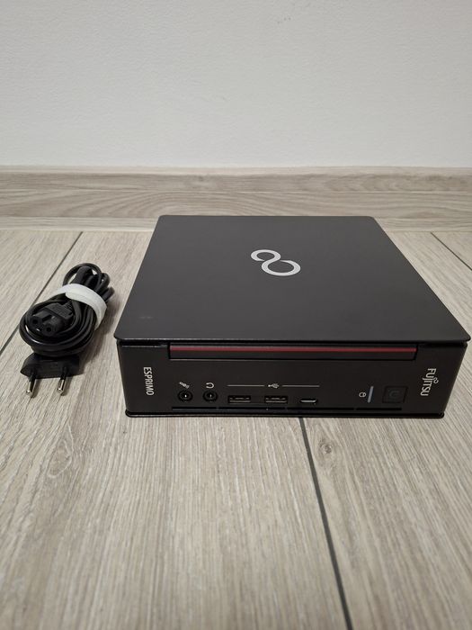 Fujitsu Esprimo Q958 Mini PC Windows 11
