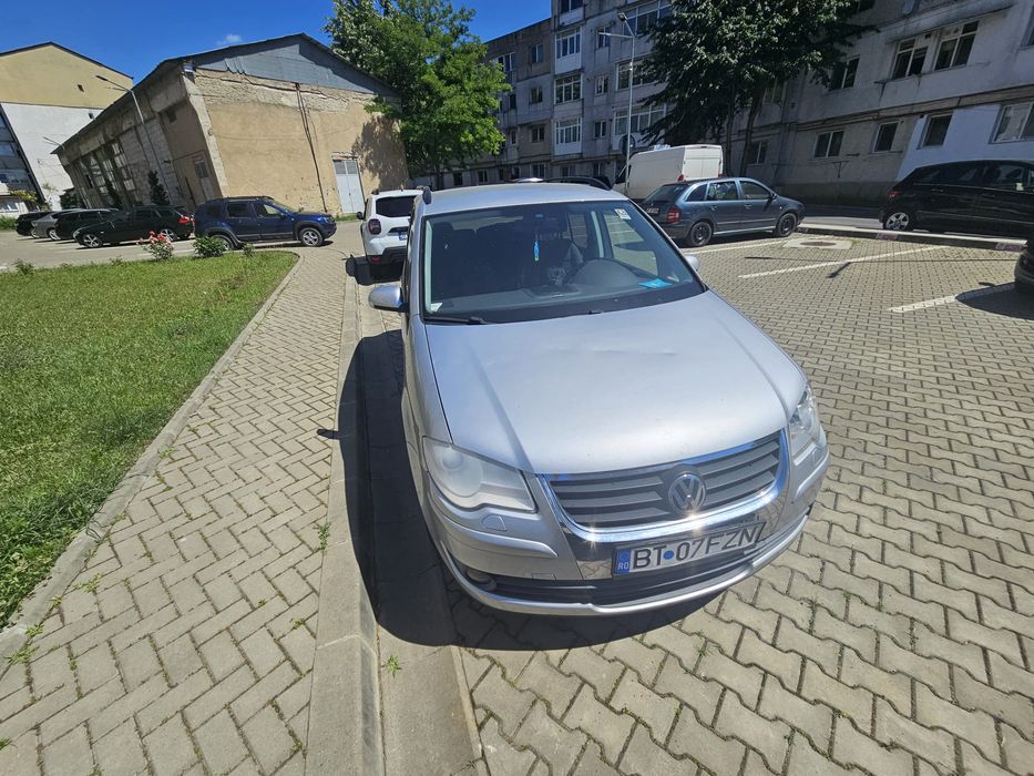 Vând vw Touran  2.0 tdi