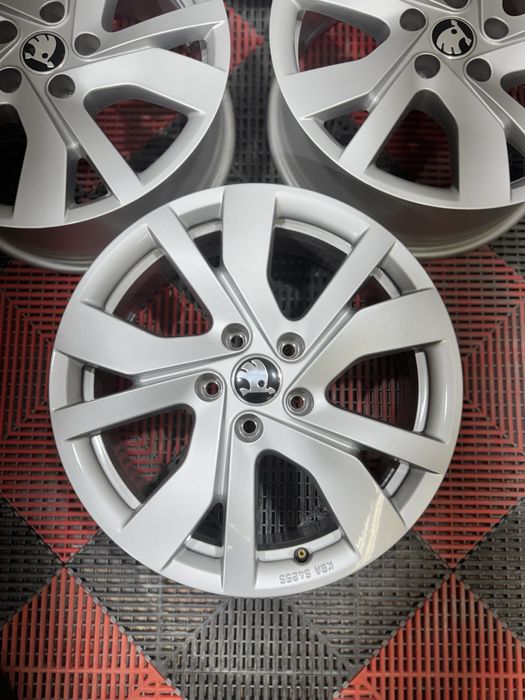 Jante Skoda R 17 NOI , Superb , Octavia , Karoq, Yeti