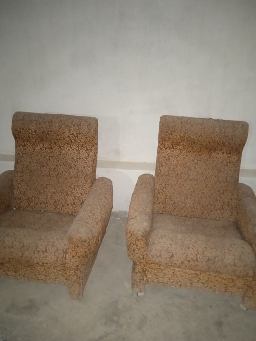 мебель кресло сотилади