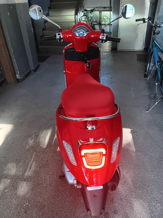 Scuter Vespa Primavera 125 Red (NOU)