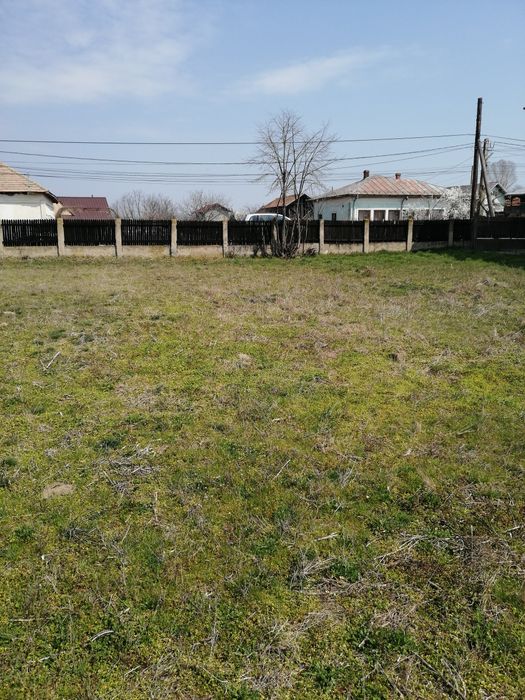 Apartament 3 camere și teren intravilan de vânzare