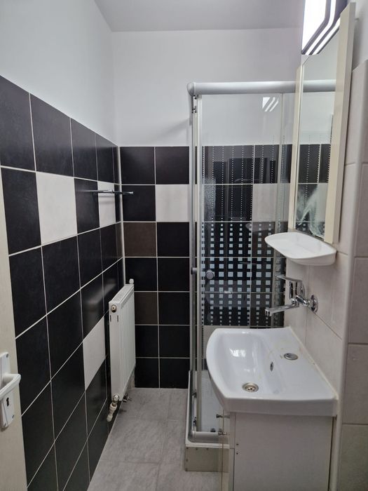 Vand apartament 2 camere