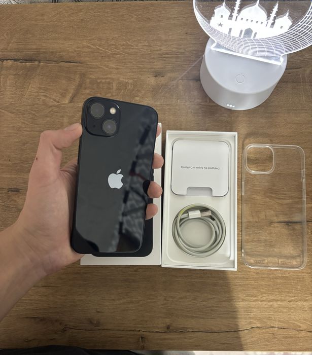 iPhone 13 midnight 128gb