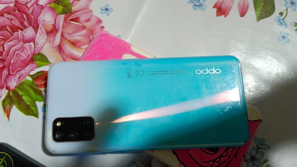 Продам телефоны срочно