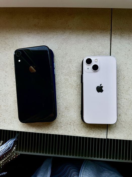 Vand iphone XR si 13 Mini