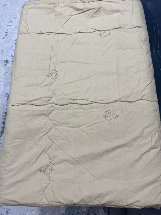 Продам одеяло верблюжье.