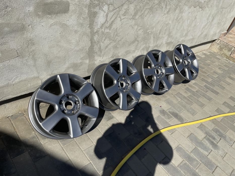 Vând, jante vw aliaj cu cauciucuri de iarnă 205 55 r16!