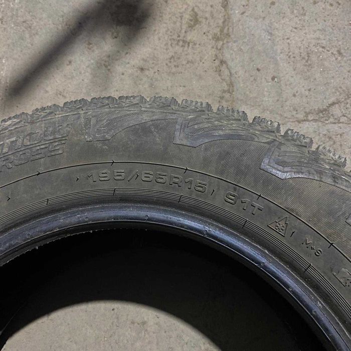 Шины зимние шип R15