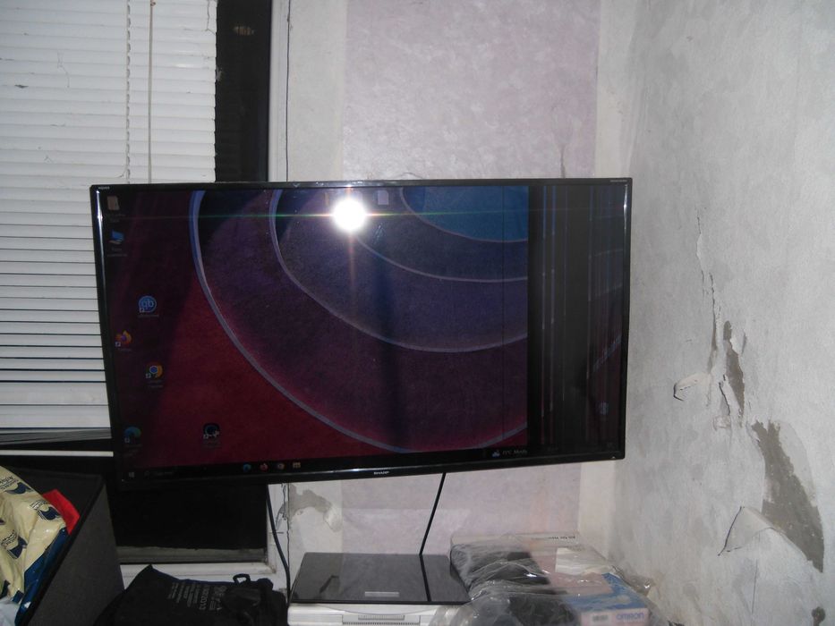 34.Продавам Телевизор SHARP  Модел 42CI2EA Full HD - 42"-повреден.