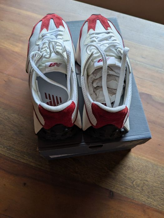 New Balance 327 Primary Pack Red