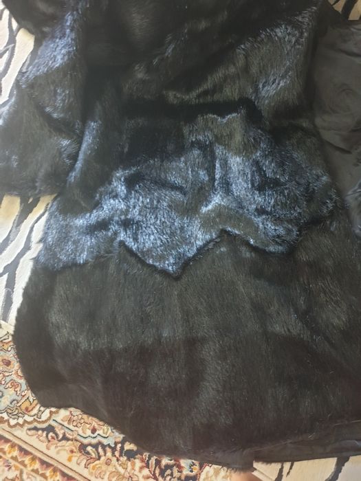 Продам нутриевую шубу