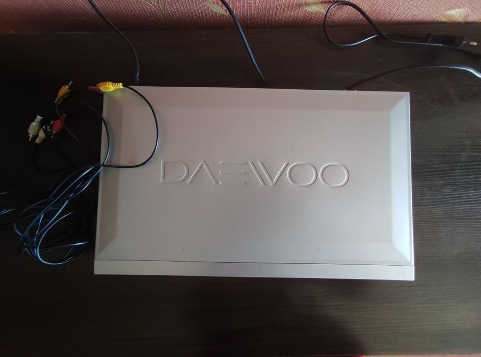 Продам DVD  в отличном состоянии