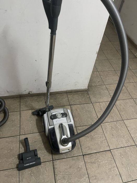 Продам пылесос в идельном состоянии Vitek