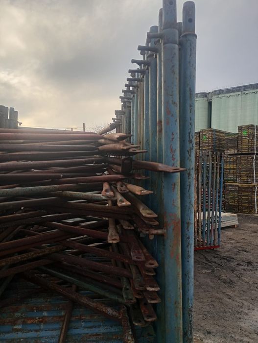 Schela usata ieftină 9.5 euro m patrat.foarte stabilă 1800mpatrati