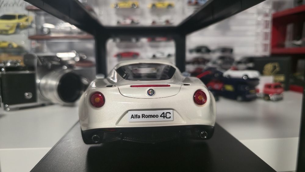 AUTOart Alfa Romeo 4C 1:18