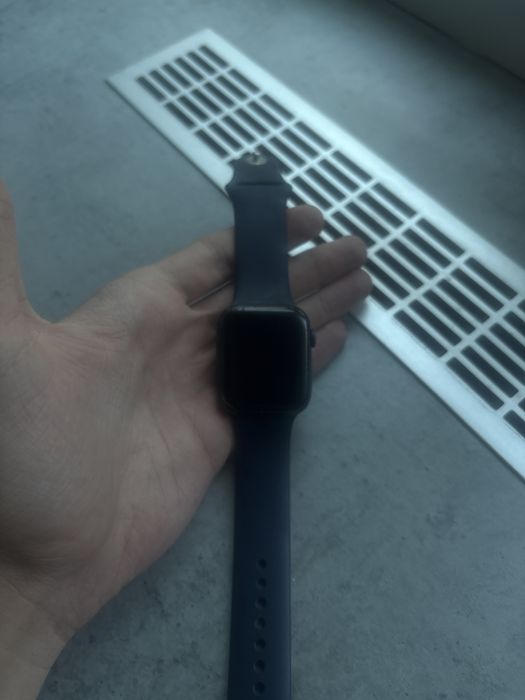 Продаю Apple Watch