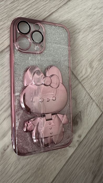 Продам чехол на телефон айфон 13 про мах