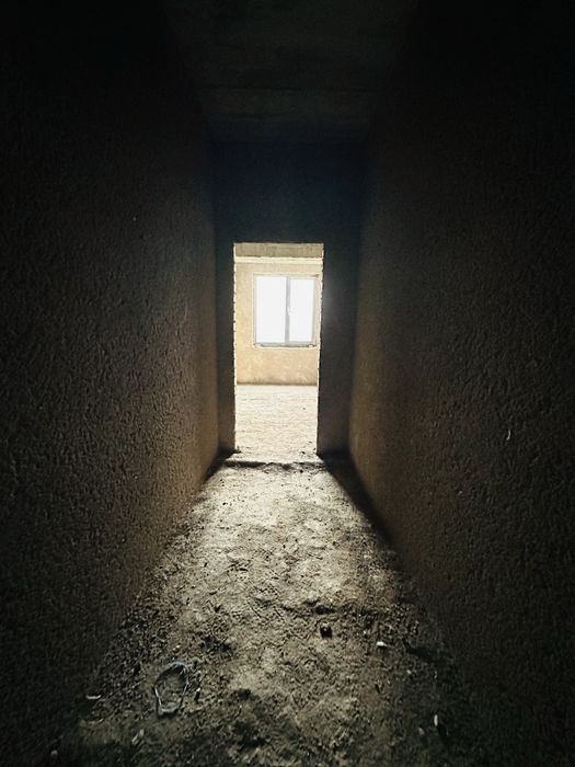 Продается коробка. 120 м2, 5 этаж лифт имеется