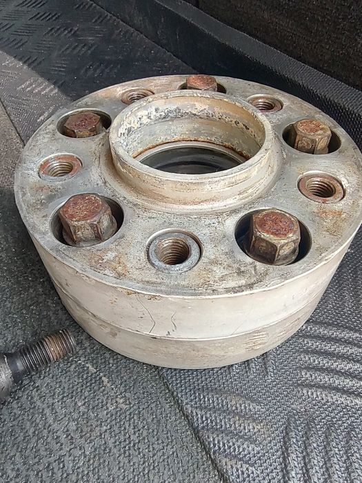 Vând Distanțiere 5x120