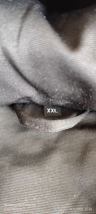 ЧИСТО НОВО мъжко яке!!!