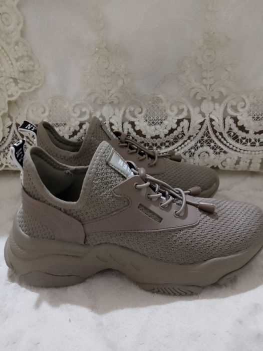 Маратонки Steve Madden  номер 38