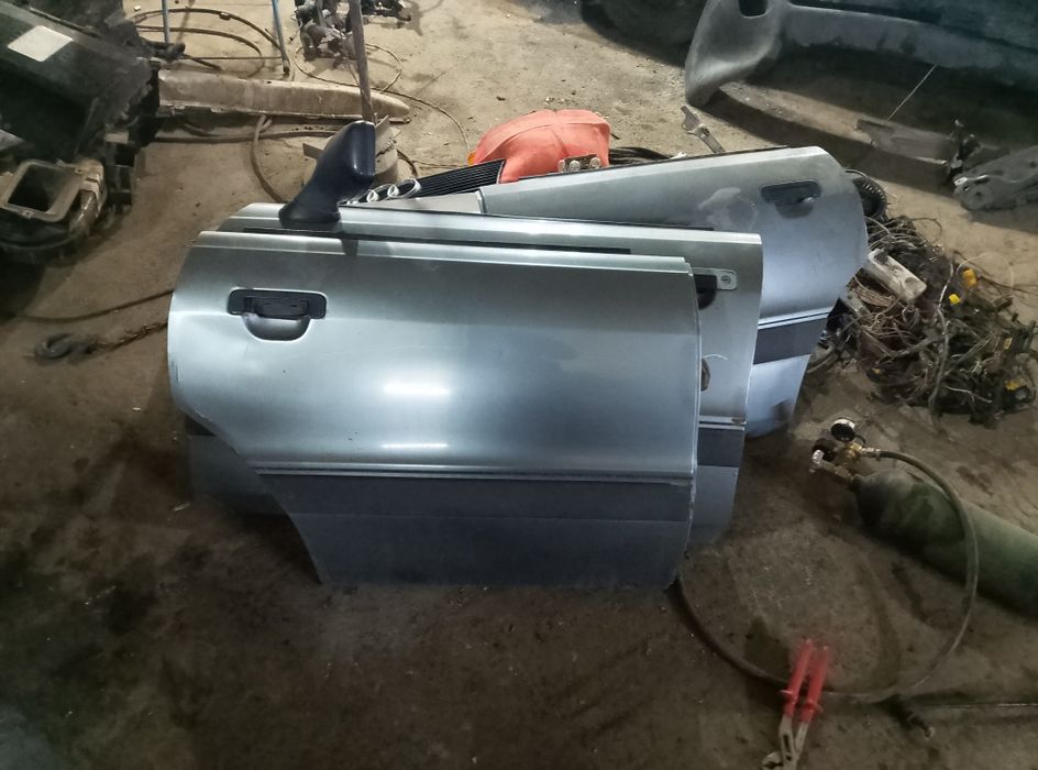 Ауди 80 потолок.