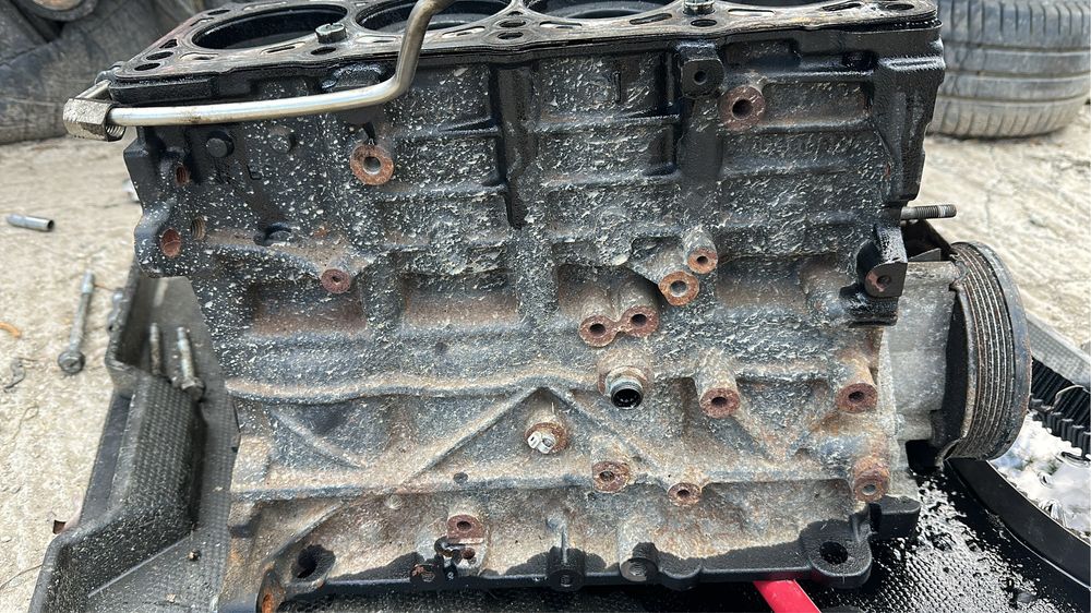 Bloc motor 2.0 cag audi a4 b8 03l021bg