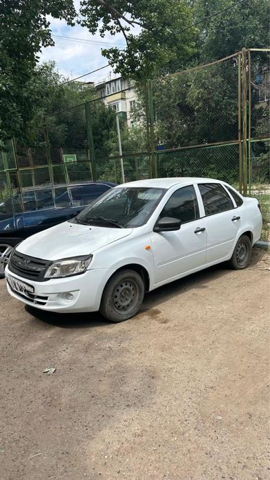Продам автомашину Лада Гранта