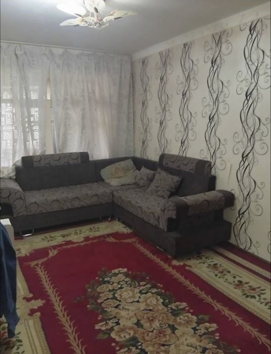 Продаётся 2 ком 10 мкр КАРВОН