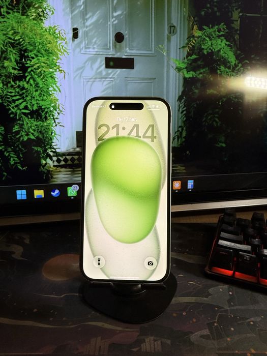 iPhone 15 125 gb
