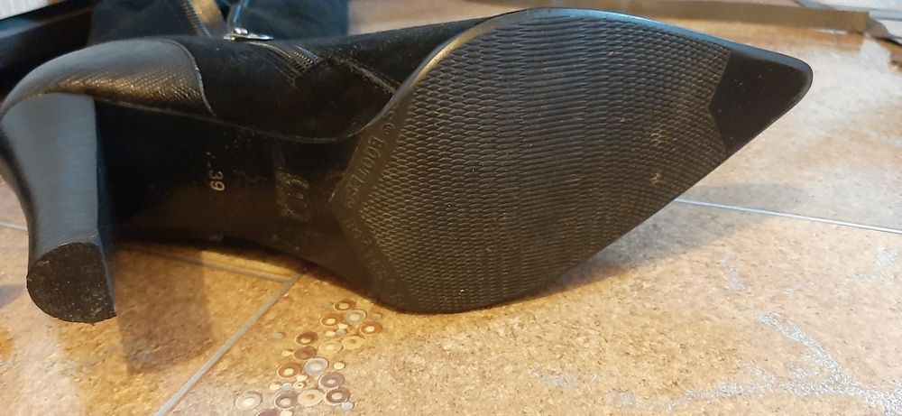 Продам зимние сапоги