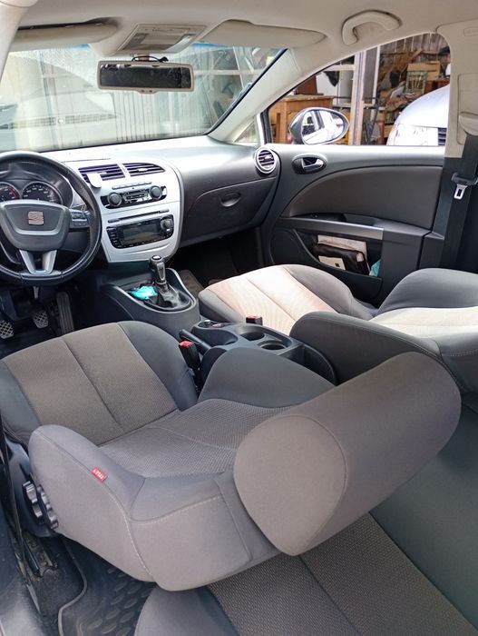 SEAT Leon 2010 — imagine 4