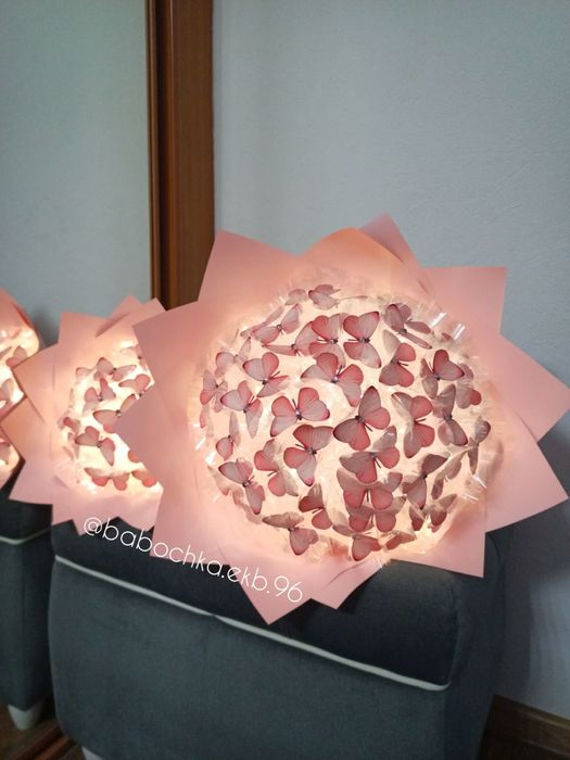 Букеты со светящимися бабочками