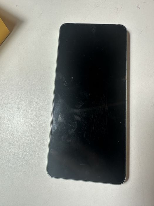 Телефон Realme C67