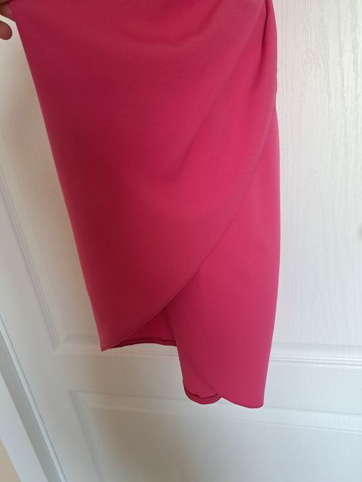 Елегантна цикламена рокля