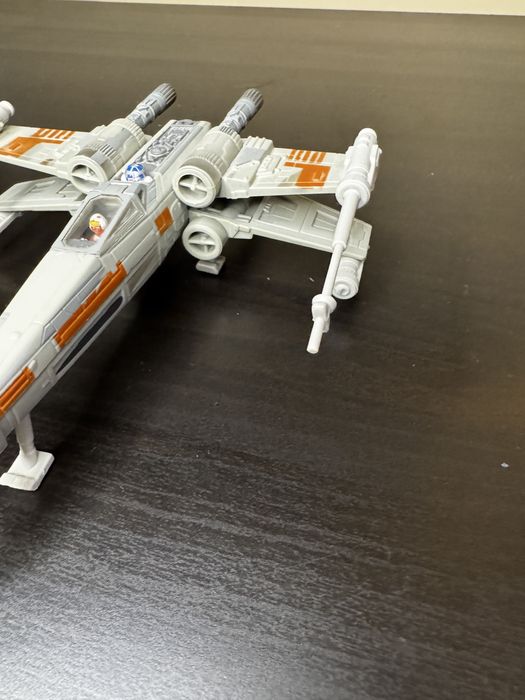1995 Star Wars Micro Machines Action Fleet X Wing W/pilot, R2D2.
