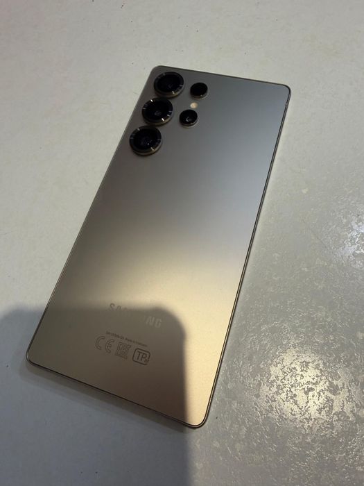 Продам Samsung S25 Ultra