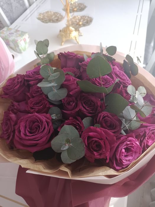 Продам цветы подаренные 12.04