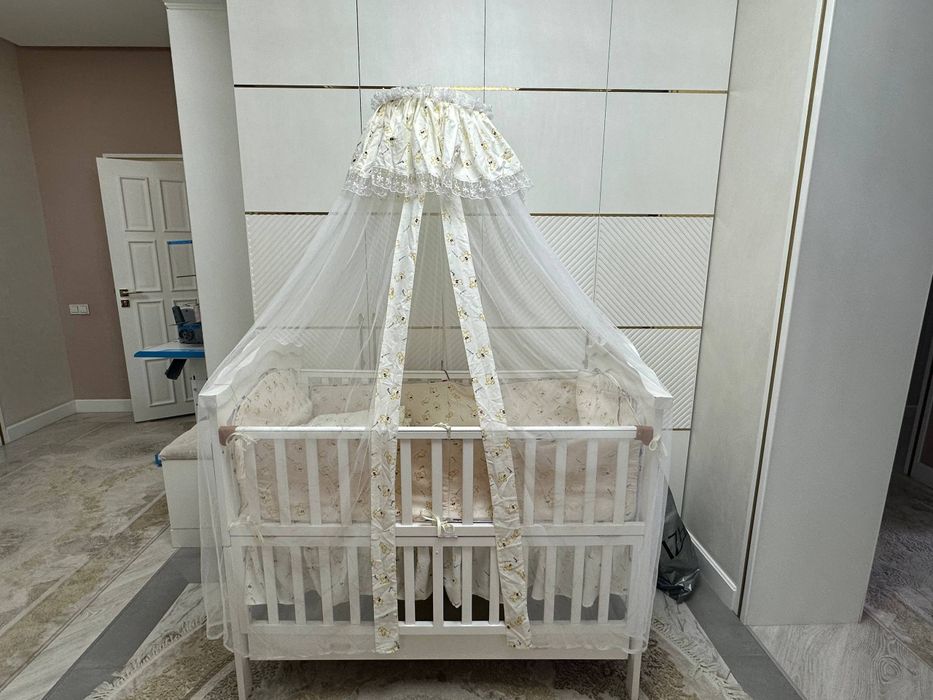 Детская кроватка