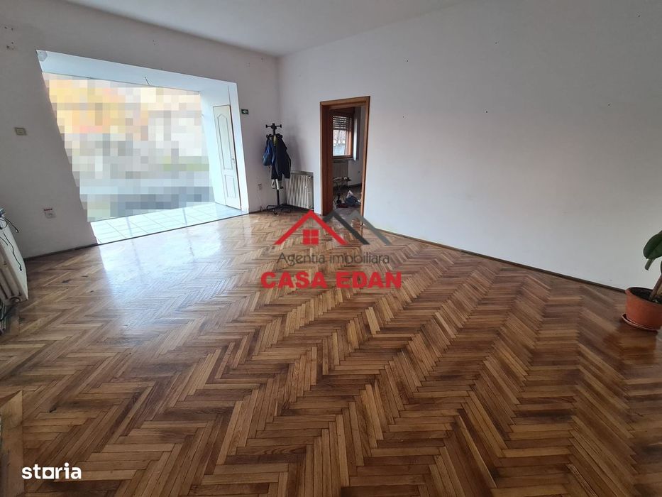 Casa in Campina--2500 lei