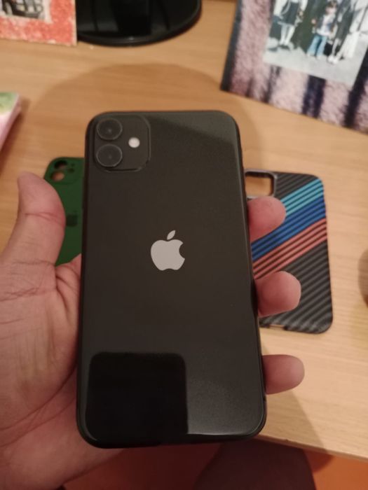 Продам Айфон 11 64 гб