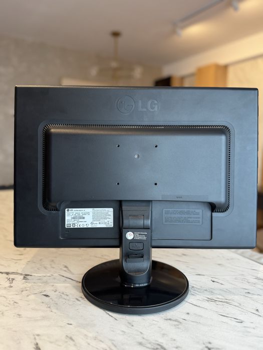 Monitor LCD LG Flatron W2241S-S 22 inch 5 ms Wide