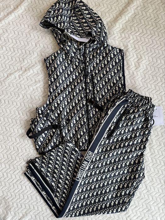 Дамски комплелт нов