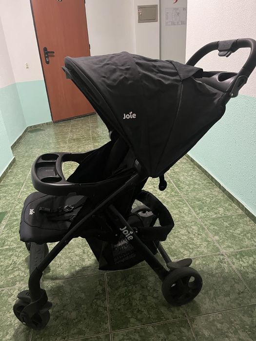 Коляска отфирмы joye